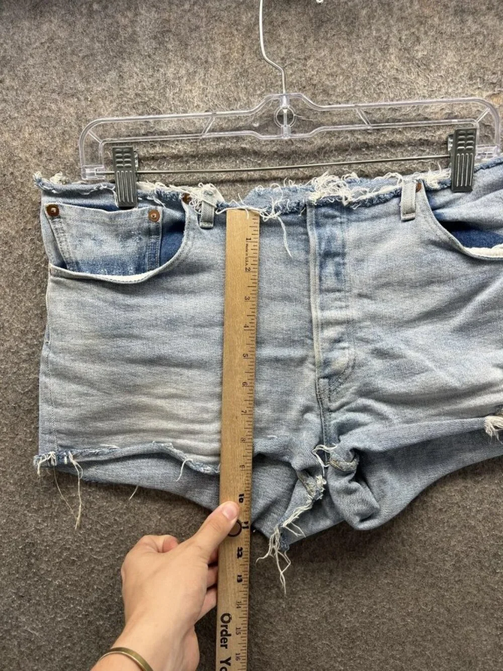 Levi's 501 Denim Bermuda Shorts Womens 38 Blue Distressed Cutoff 5 Pocket Casual